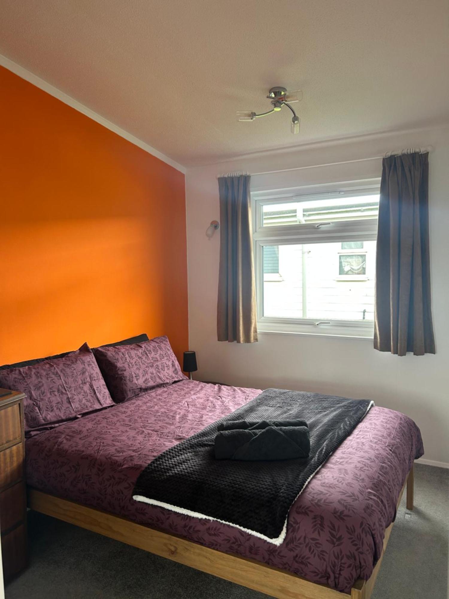Seaside Holiday Chalet In Hemsby, Sleeps 6, Ensuite Exterior foto